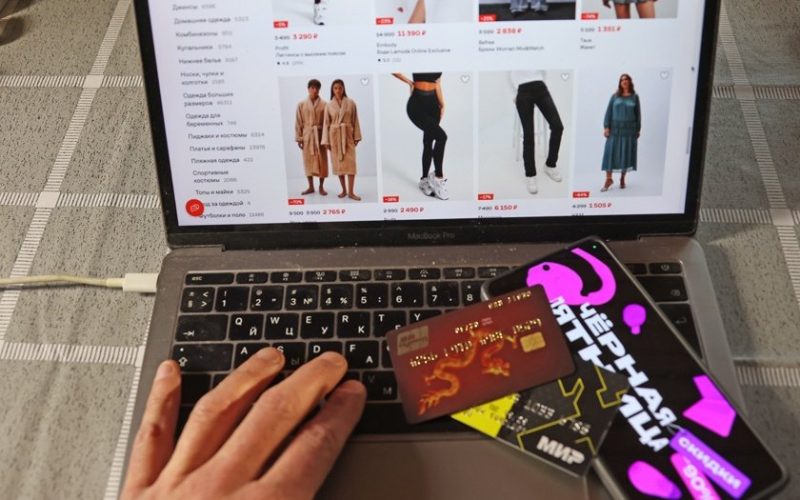 Минэкономразвития предложило отмечать покупателей, не забирающих заказы с маркетплейсов