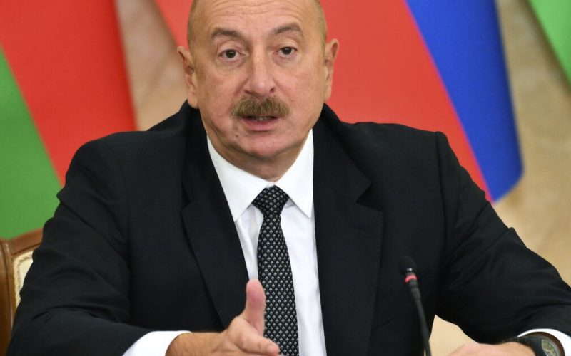 Алиев подчеркнул необходимость подготовиться к возможной военной конфронтации в Азербайджане